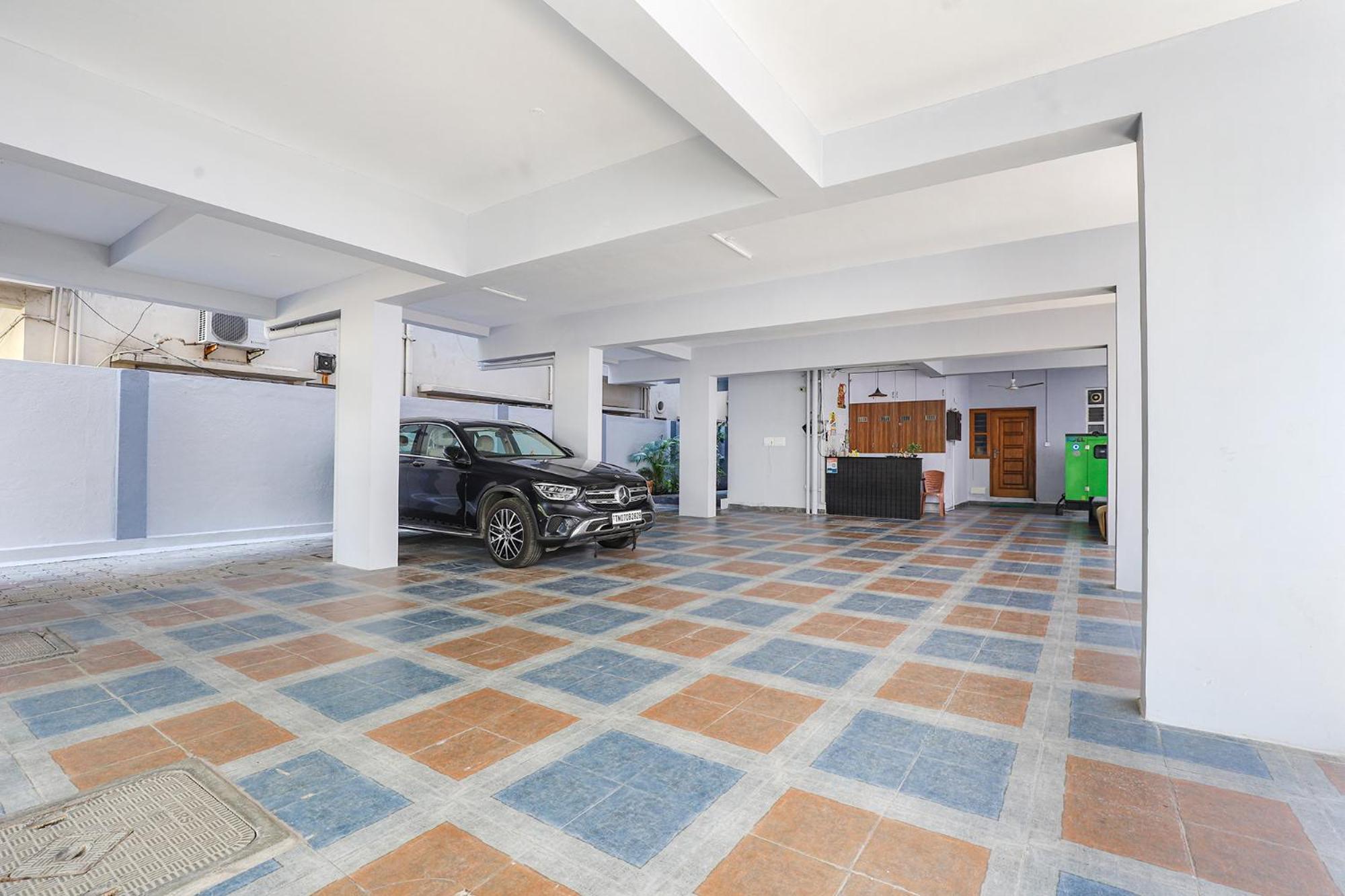 Fabhotel Hathvik Park - T Nagar Hotel